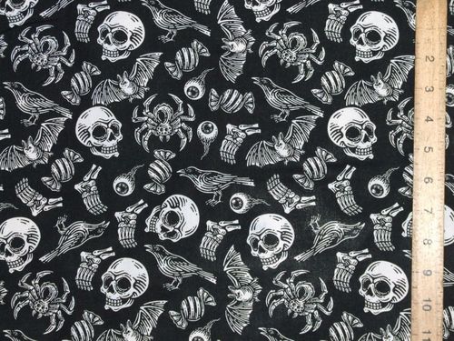 Halloween Prints Polycotton - Ultimate Skulls (White on Black)